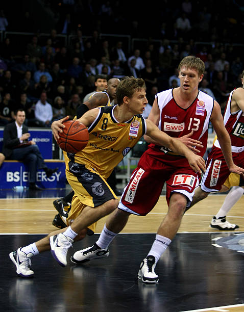 莱万多次展 莱万多次展